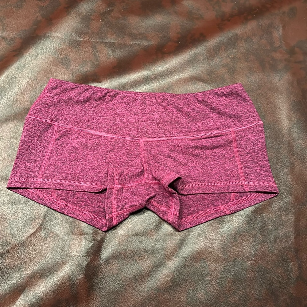 Like new FLEO low rise contour shorts. Size medium.